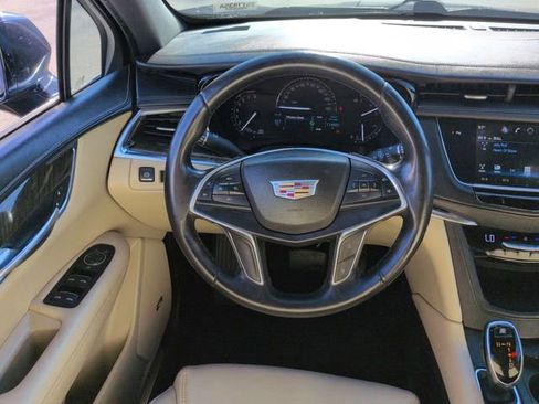 Used 2017 Cadillac XT5 FWD w/ LPO, Wheel Lock Package image 15