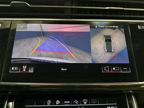 Used 2022 Audi Q7 3.0T Prestige w/ Prestige Package image 11