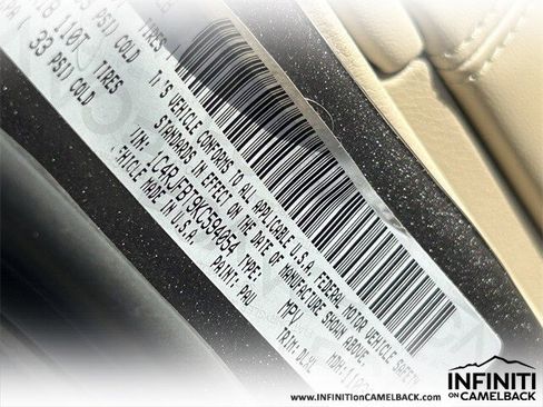 Used 2019 Jeep Grand Cherokee Limited w/ Luxury Group II image 32