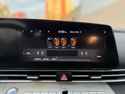 Used 2022 Hyundai Elantra Limited image 37