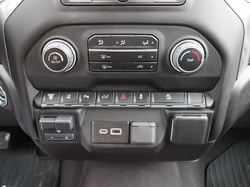 Used 2024 Chevrolet Silverado 2500 Custom w/ Custom Value Package image 12