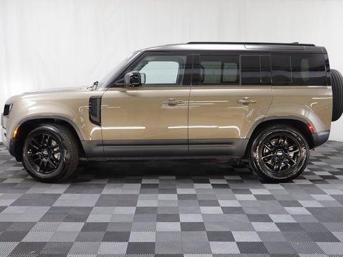 Used 2025 Land Rover Defender 110 S image 4