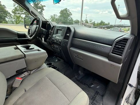 Used 2017 Ford F450 XL w/ Power Equipment Group AWD/4WD image 46