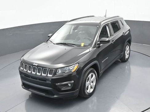 Used 2019 Jeep Compass Latitude w/ Popular Equipment Group image 44