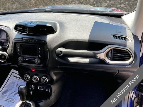 Used 2016 Jeep Renegade Latitude AWD/4WD image 15