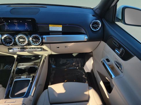 Certified 2025 Mercedes-Benz GLB 250 image 19