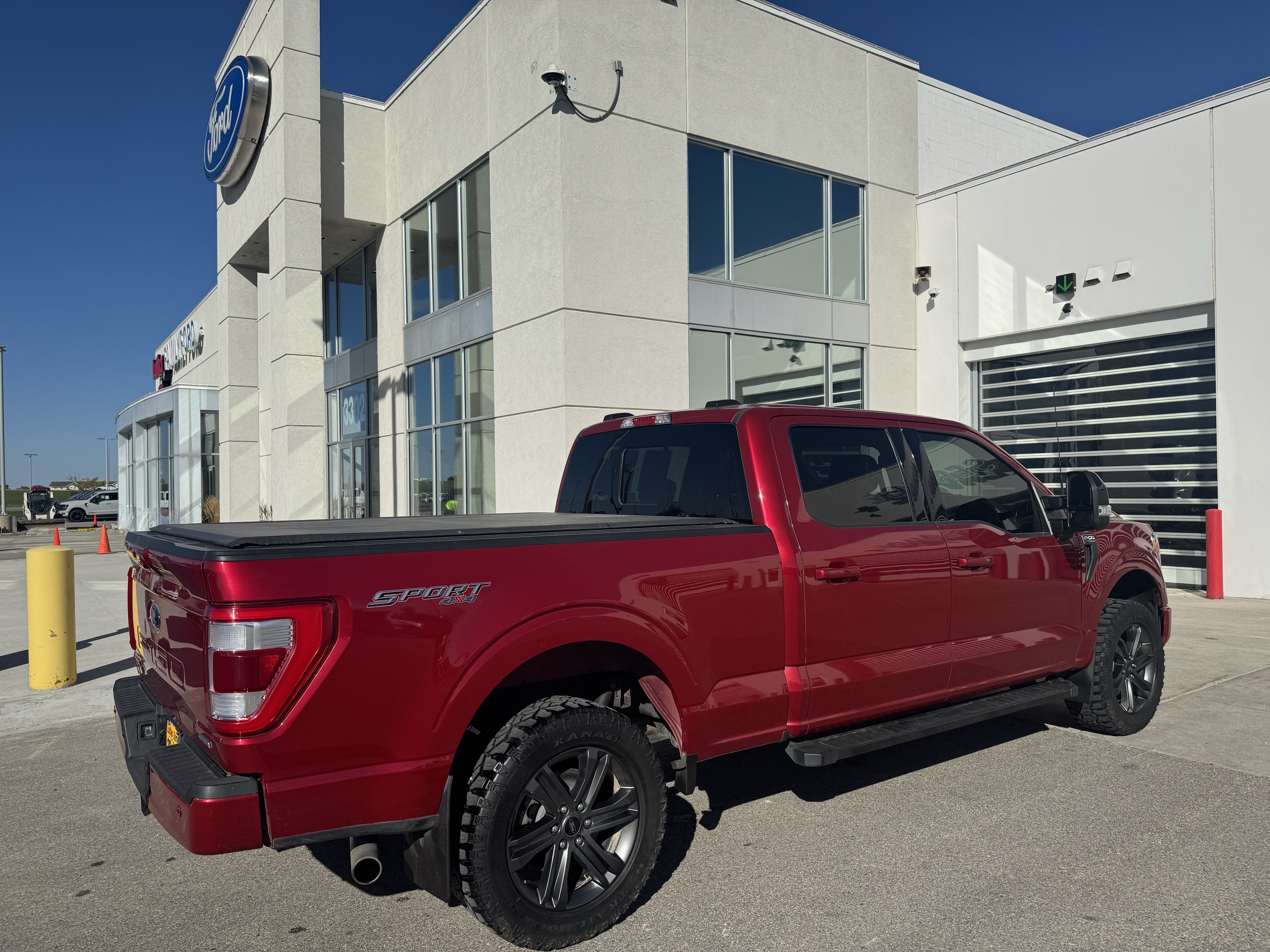 Used 2023 Ford F150 Lariat w/ Max Trailer Tow Package AWD/4WD image 7