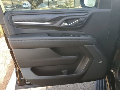 Used 2022 GMC Yukon Denali w/ Denali Premium Package image 26