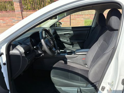 Used 2024 Nissan Sentra S FWD image 6