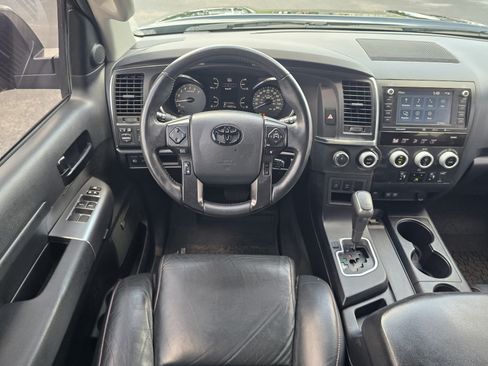 Used 2020 Toyota Sequoia TRD Pro AWD/4WD image 15
