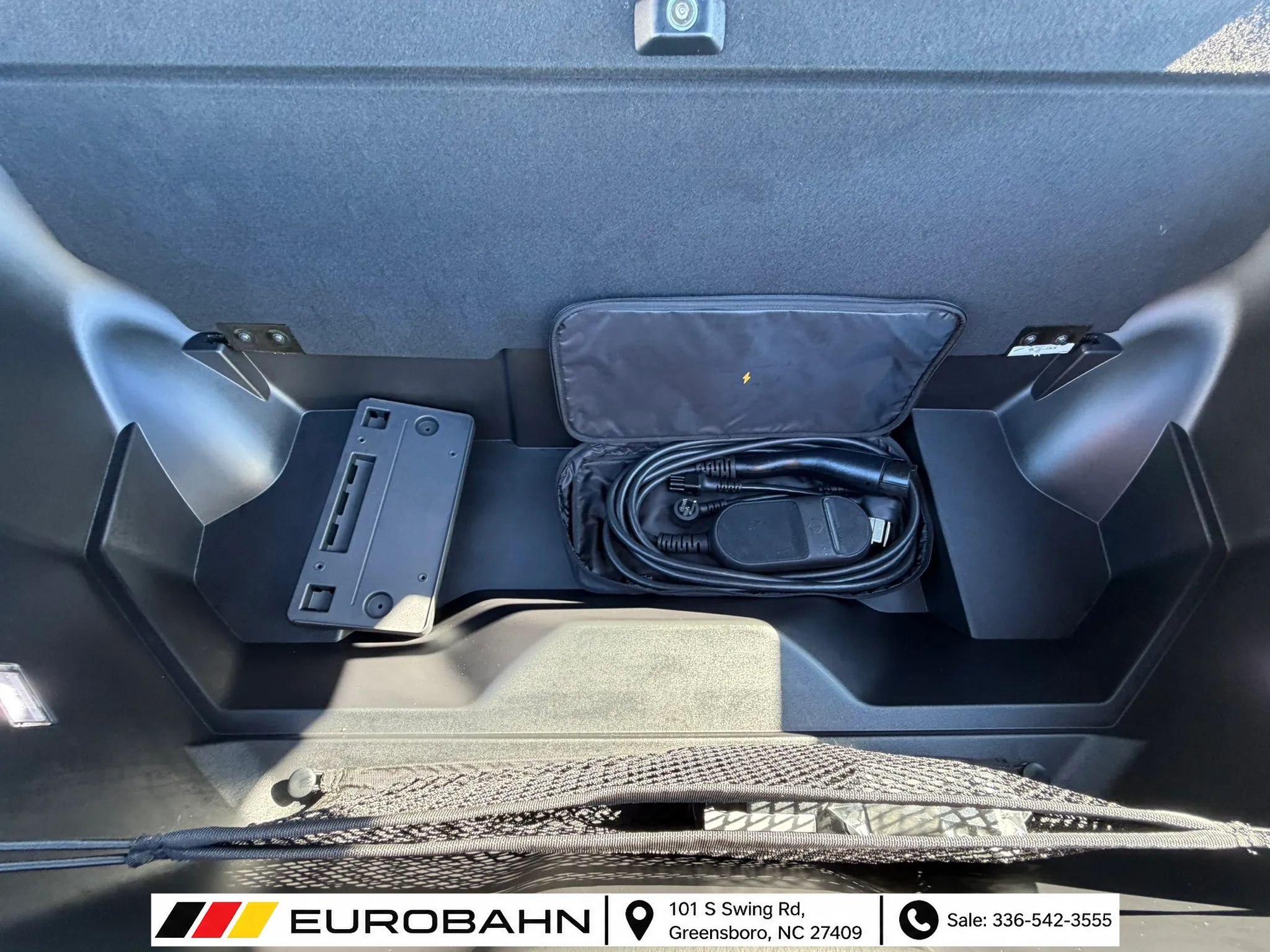 Used 2024 Rivian R1S Adventure Quad AWD/4WD image 27