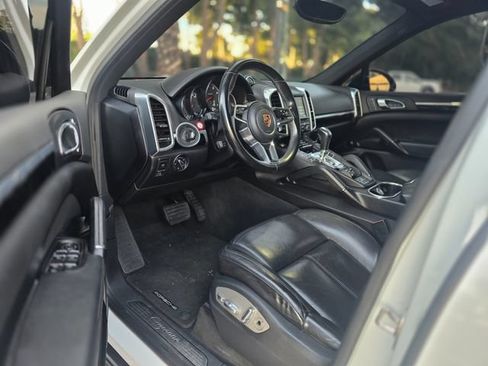 Used 2016 Porsche Cayenne AWD/4WD image 19
