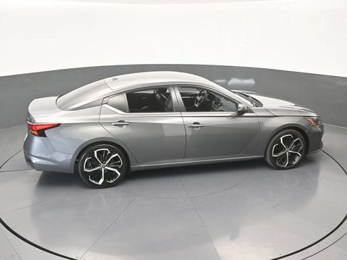 Used 2024 Nissan Altima 2.5 SR FWD image 48