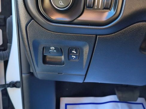Used 2021 RAM 1500 Limited w/ Body Color Bumper Group image 13