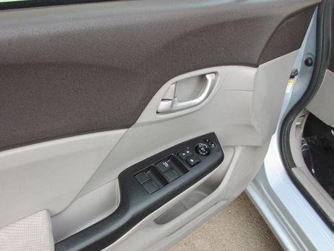 Used 2012 Honda Civic LX image 9