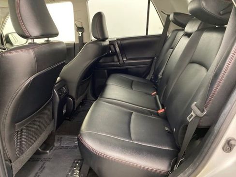 Used 2024 Toyota 4Runner TRD Off-Road Premium image 31