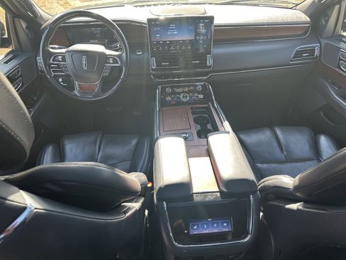 Used 2023 Lincoln Navigator L Reserve image 23