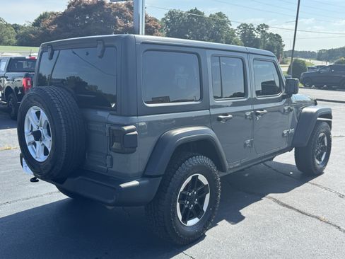 Used 2018 Jeep Wrangler Unlimited Sport S AWD/4WD image 5