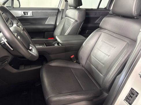 Used 2024 Hyundai Santa Fe Limited FWD image 13
