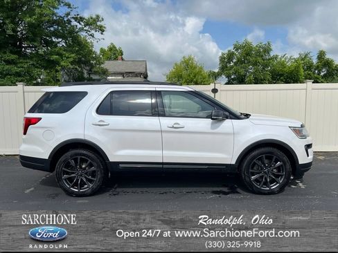 Used 2018 Ford Explorer XLT w/ Equipment Group 202A AWD/4WD image 1