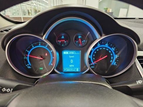 Used 2015 Chevrolet Cruze LT image 13