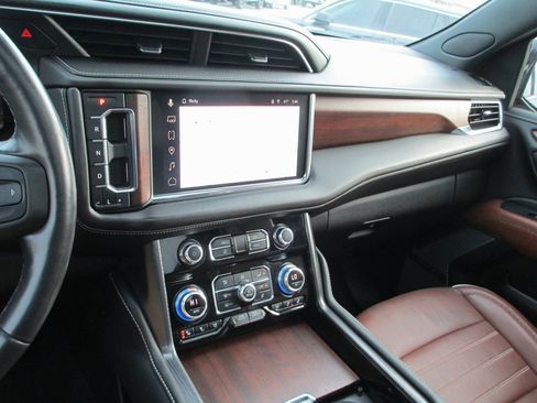 Used 2023 GMC Yukon Denali Ultimate image 33