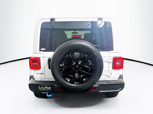 Used 2022 Jeep Wrangler Sahara w/ Cold Weather Group image 7