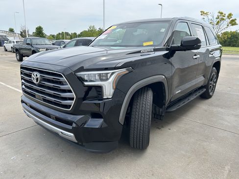 Certified 2025 Toyota Sequoia Limited AWD/4WD image 3