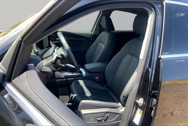Certified 2025 Audi Q5 Premium Plus AWD/4WD image 17