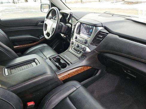 Used 2020 Chevrolet Suburban Premier image 14