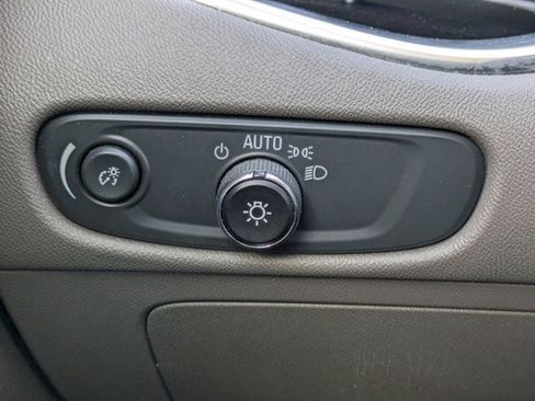 Used 2024 Chevrolet Malibu LT image 28