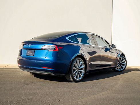 Used 2018 Tesla Model 3 Mid Range RWD image 7
