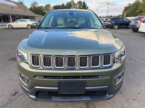 Used 2018 Jeep Compass Latitude w/ Popular Equipment Group image 16