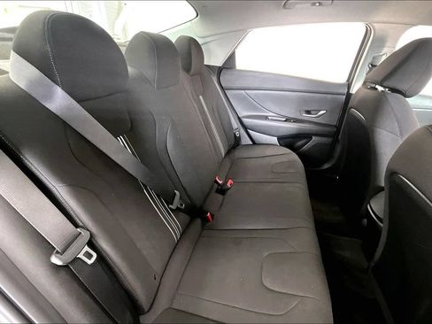 Certified 2021 Hyundai Elantra SEL FWD image 28