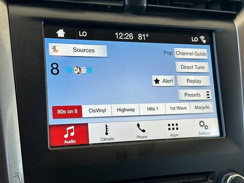 Used 2017 Ford Fusion SE w/ Fusion SE Technology Package FWD image 17