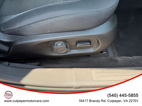 Used 2015 Ford Taurus SEL w/ Equipment Group 201A FWD image 16
