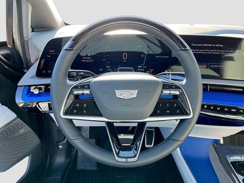 New 2026 Cadillac Optiq Sport 1 w/ LPO, Floor Liner Package AWD/4WD image 32