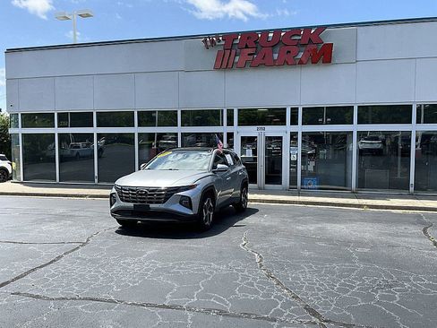 Used 2024 Hyundai Tucson Limited FWD image 2
