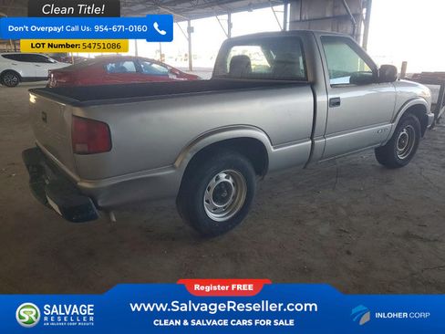 Used 2002 Chevrolet S10 Pickup 2WD Regular Cab image 4