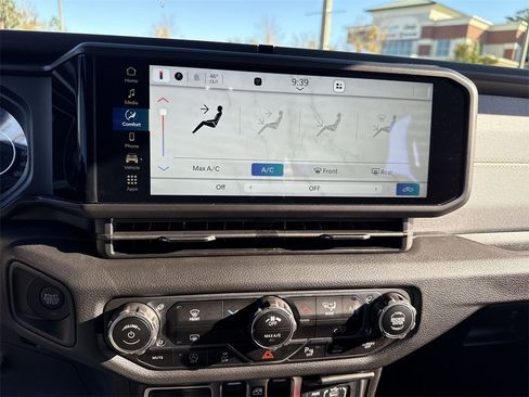 New 2026 Jeep Gladiator Sport image 20