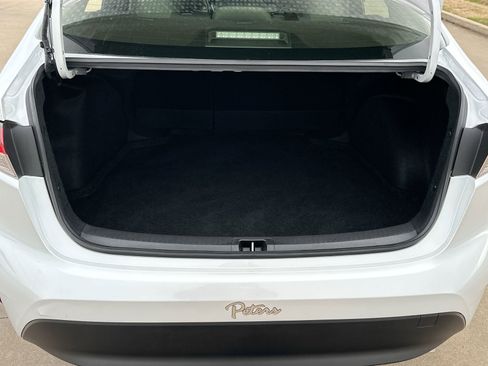 Used 2024 Toyota Corolla LE image 23