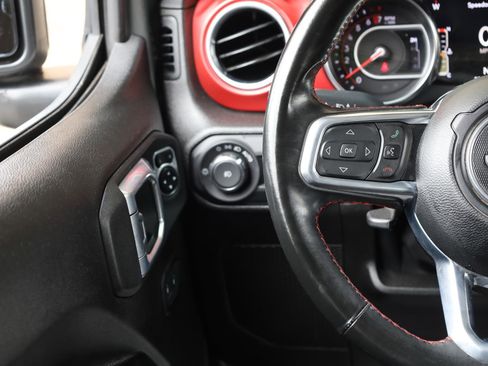 Used 2022 Jeep Wrangler Unlimited Rubicon AWD/4WD image 30