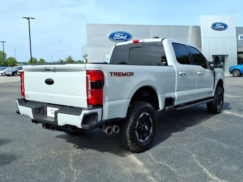 Used 2026 Ford F350 Lariat w/ Tremor Off-Road Package AWD/4WD image 25