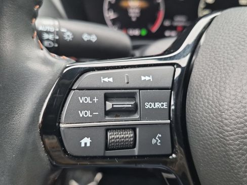 Certified 2025 Honda HR-V Sport image 15