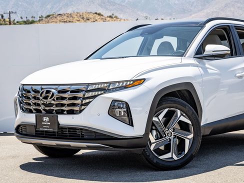 Used 2023 Hyundai Tucson Limited AWD/4WD image 2