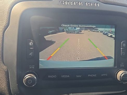 Used 2017 Jeep Renegade Altitude AWD/4WD image 16