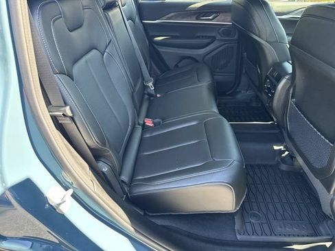 New 2027 Jeep Grand Cherokee Limited AWD/4WD image 15