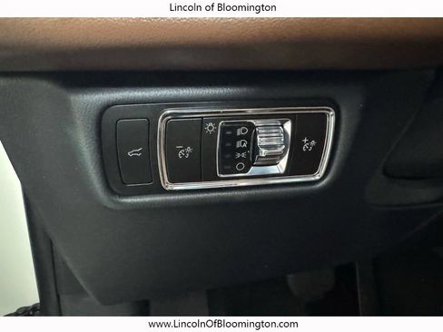Certified 2025 Lincoln Aviator Reserve w/ Jet Appearance Package AWD/4WD image 38