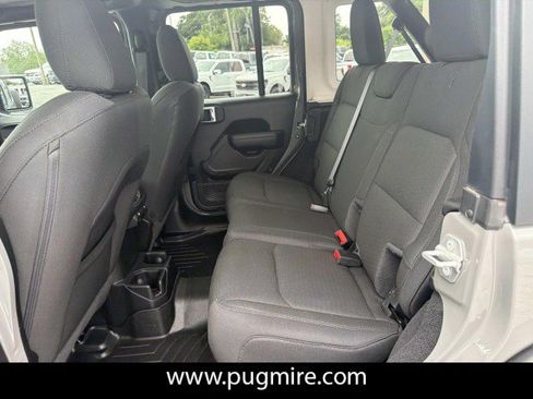 Used 2021 Jeep Wrangler Unlimited Sport AWD/4WD image 19