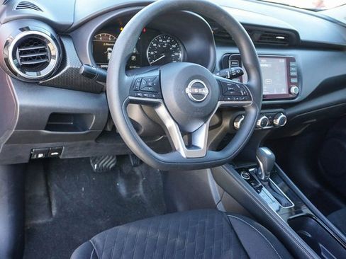 Used 2023 Nissan Kicks SV image 11